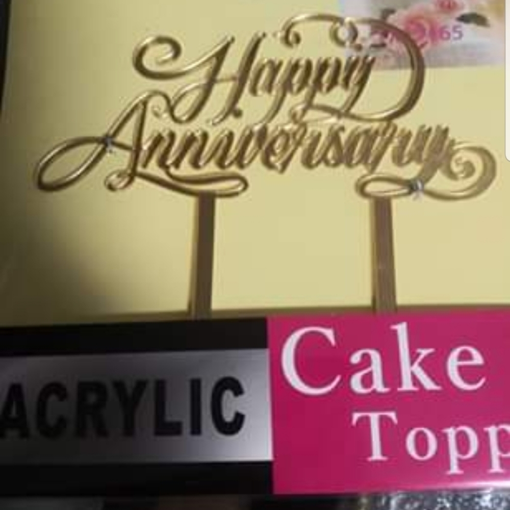 Cake topper